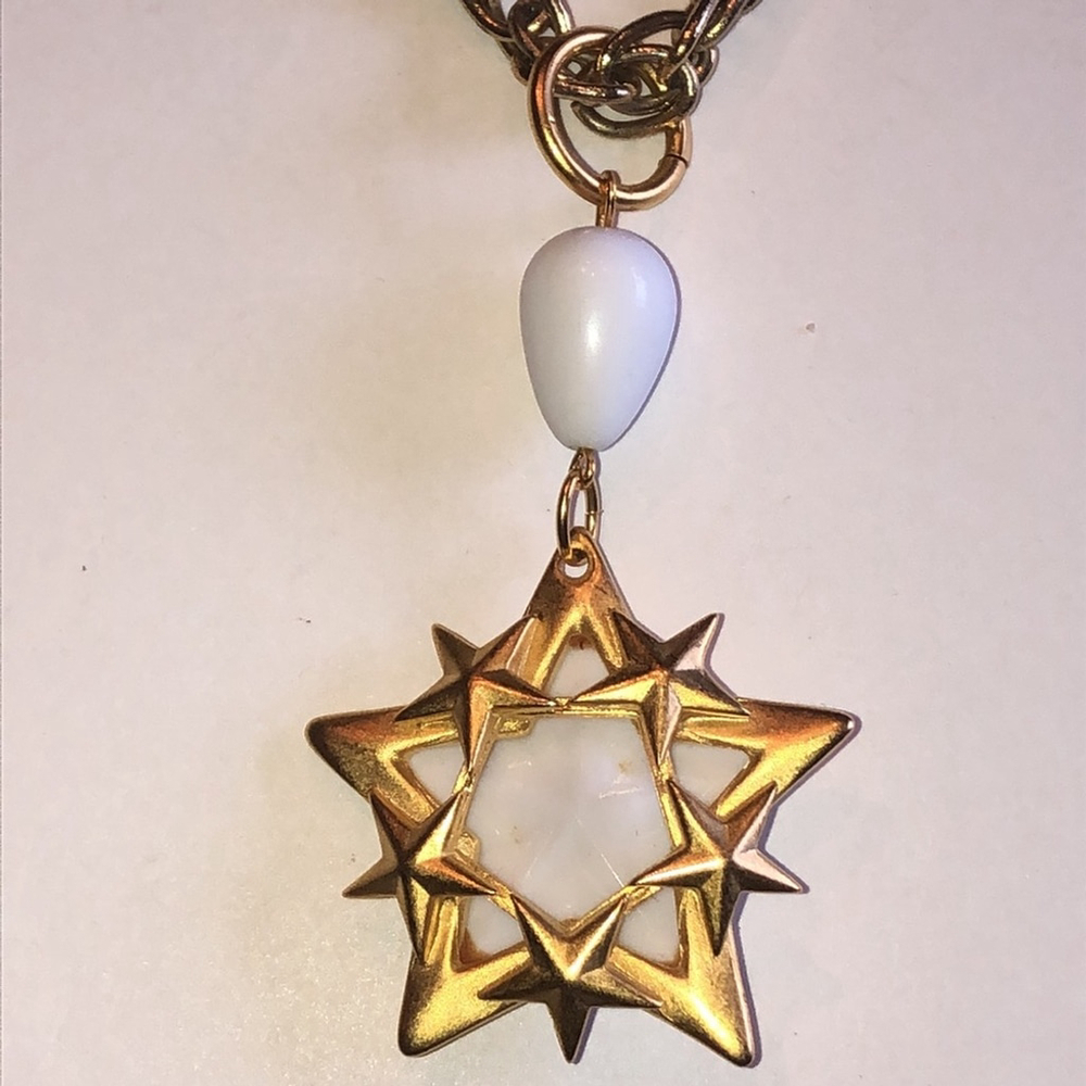 Vintage Gold Tone White Star Pendant Necklace